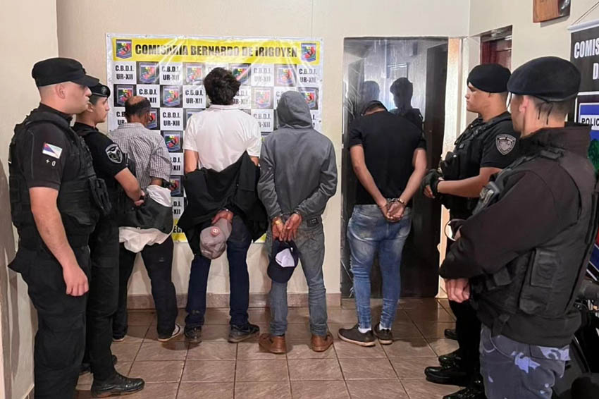 Cuatro detenidos y tres autos robados en Brasil recuperados en operativos fronterizos
