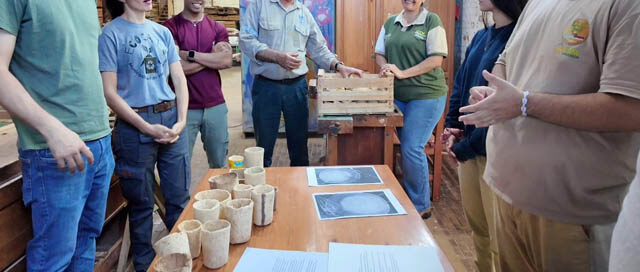 MONTECARLO: Estudiantes donaron macetas biodegradables al Vivero Municipal